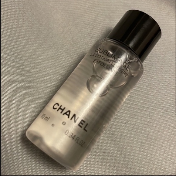 Authentic Chanel Sublimage la lotion lumiere exfoliate - Picture 2 of 2
